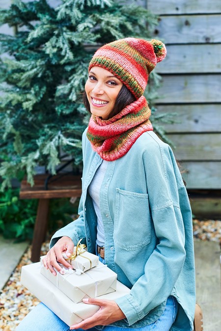 Knitting Pattern - Chunky Hats and Snoods by Stylecraft 10027