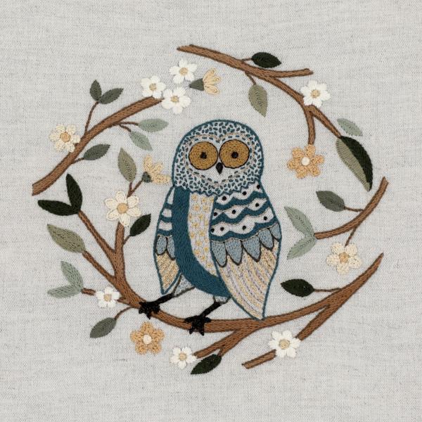 Embroidery Kit - Colette La Chouette by Un Chat Dans L'Aiguille