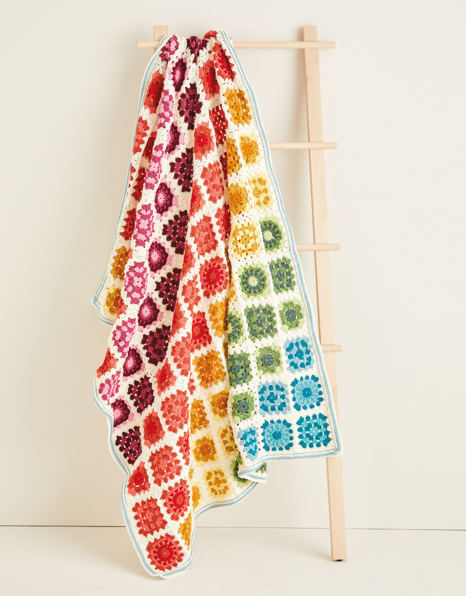 Crochet Pattern - Hayfield 10119 Gradient Granny Square Blanket