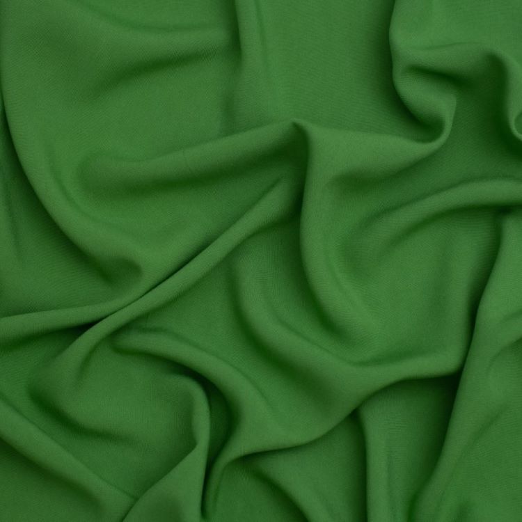 REMNANT - 1.50m - Viscose Challis in Green