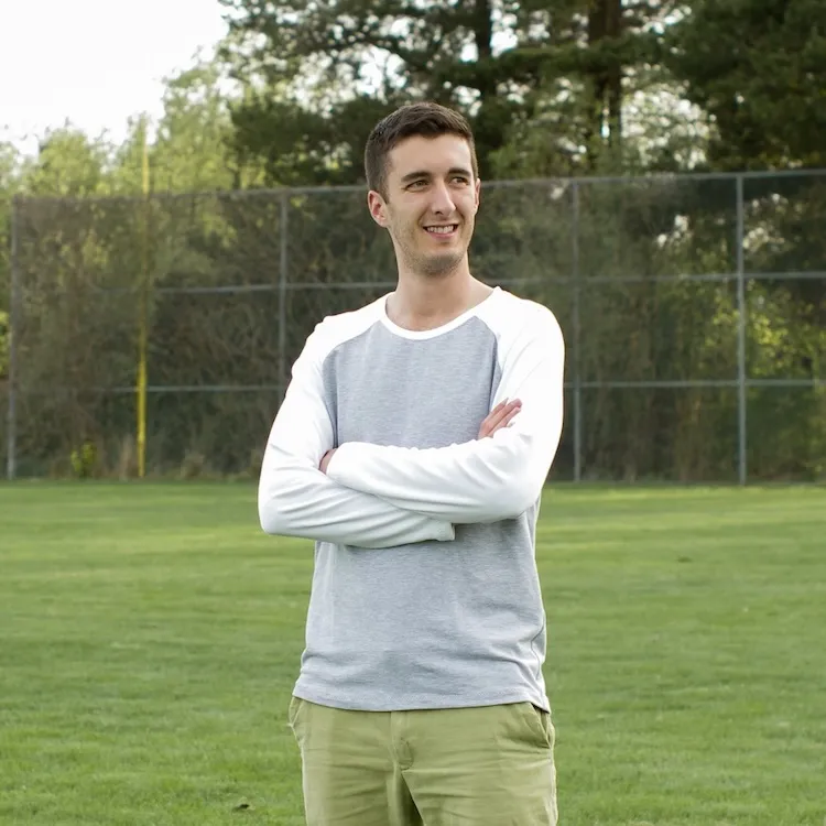 Thread Theory - Sayward Raglan Sewing Pattern