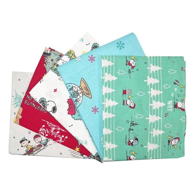 Quilting Fabric - Fat Quarter Bundle - Snoopy Christmas by The Craft Cotton Company
