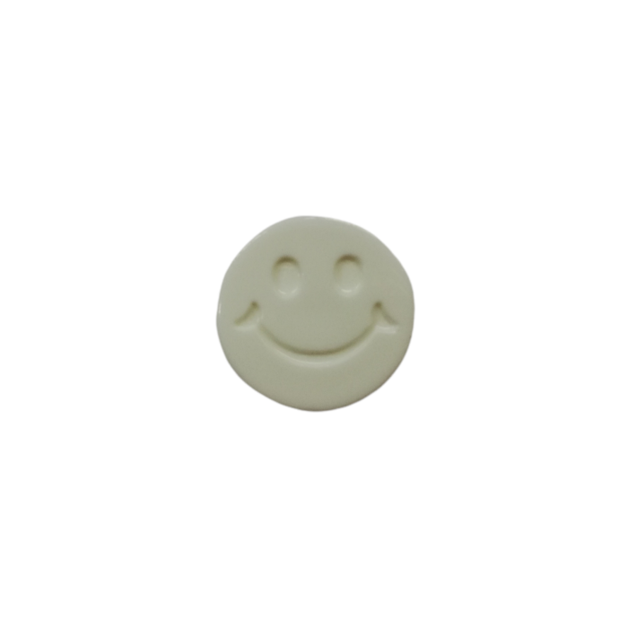 Buttons - 15mm Plastic Smiley Face in White